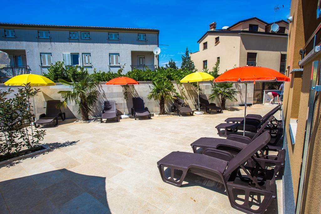 Villa Sara Porec Exterior photo